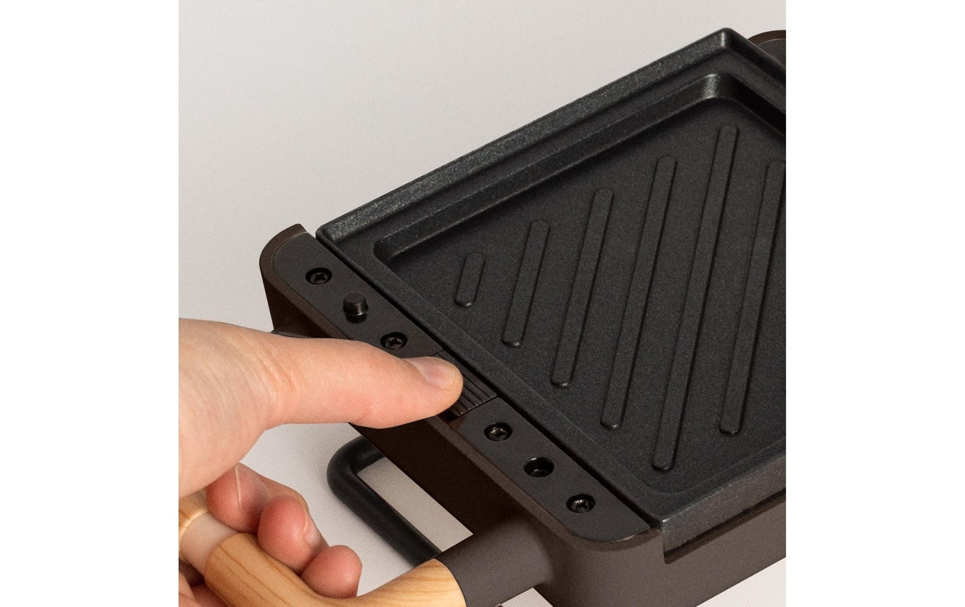 Waffeleisen Stone 2 in 1 Compact Braun - MEGART