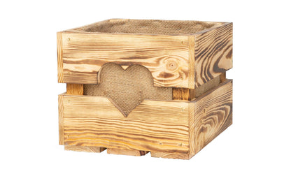 Holzharasse mit Herzausschnitt, geflammt 30 x 30 cm - MEGART