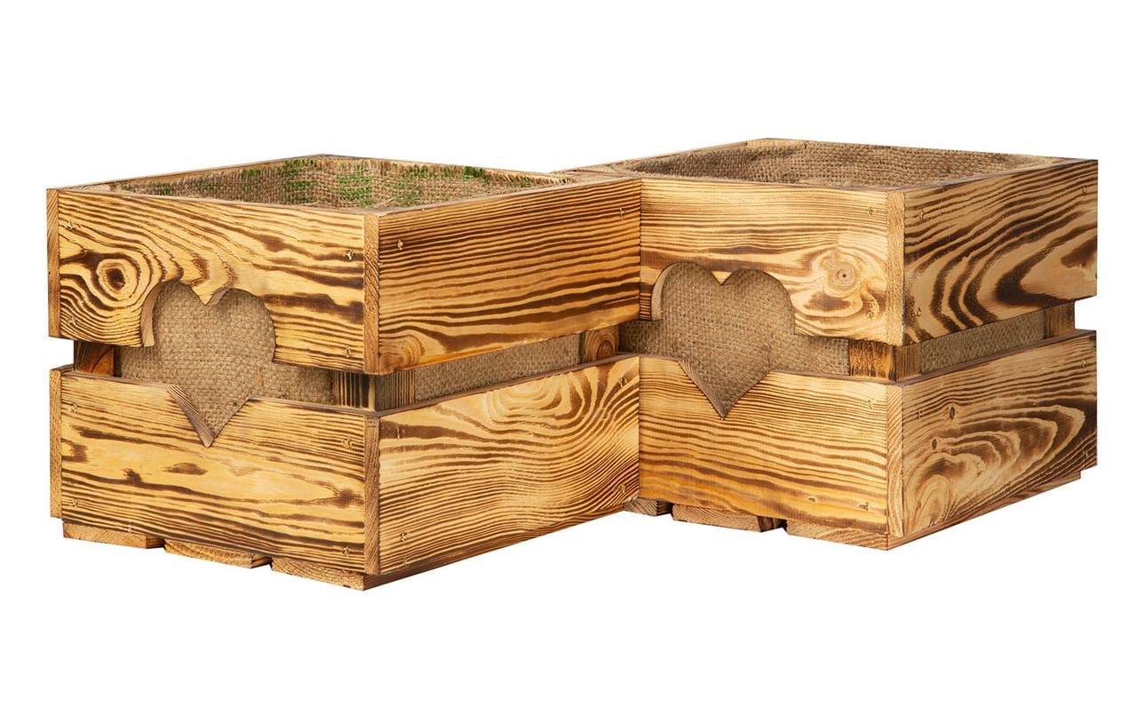 Holzharasse mit Herzausschnitt, geflammt 30 x 30 cm - MEGART