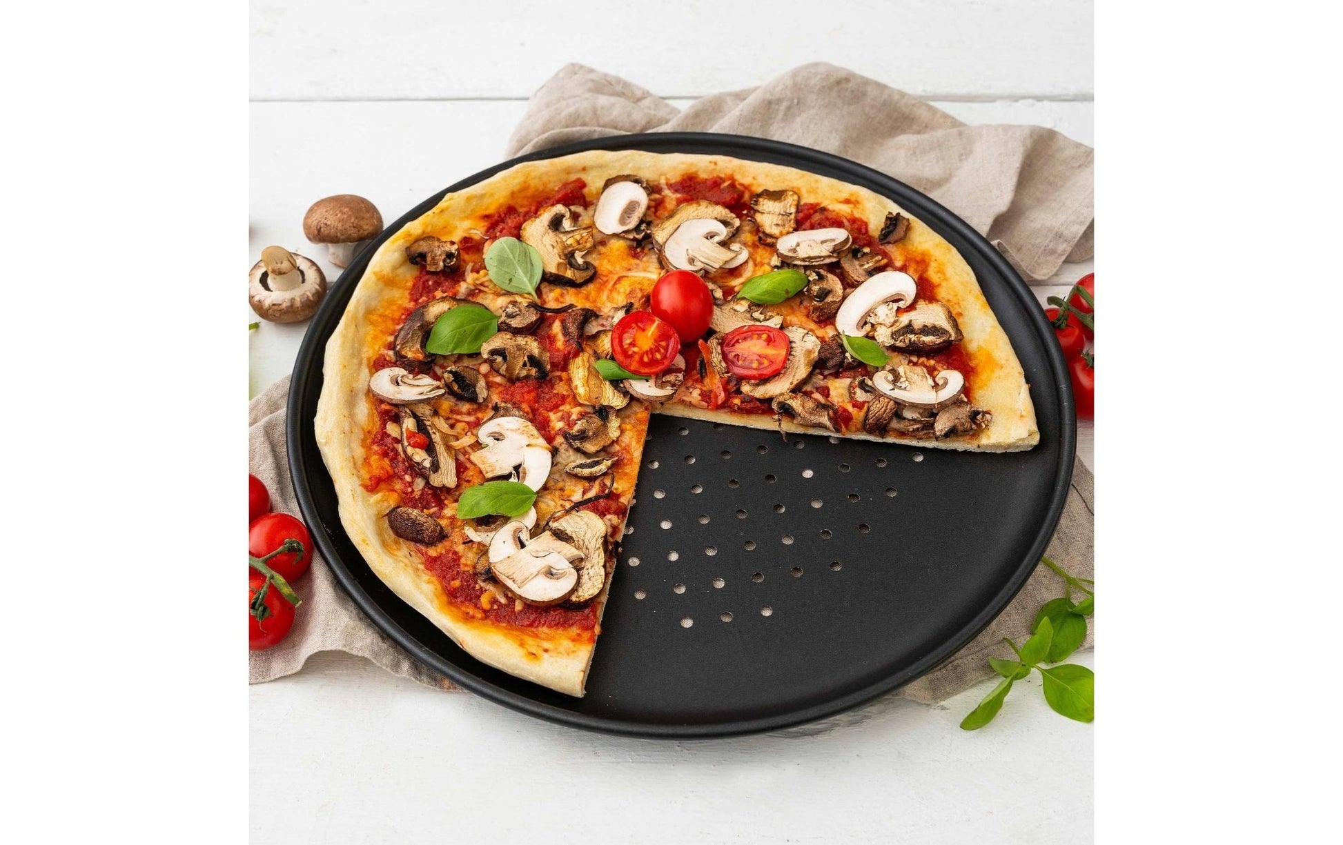 Pizzablech Special – Countries gelocht, Ø 32 cm - MEGART