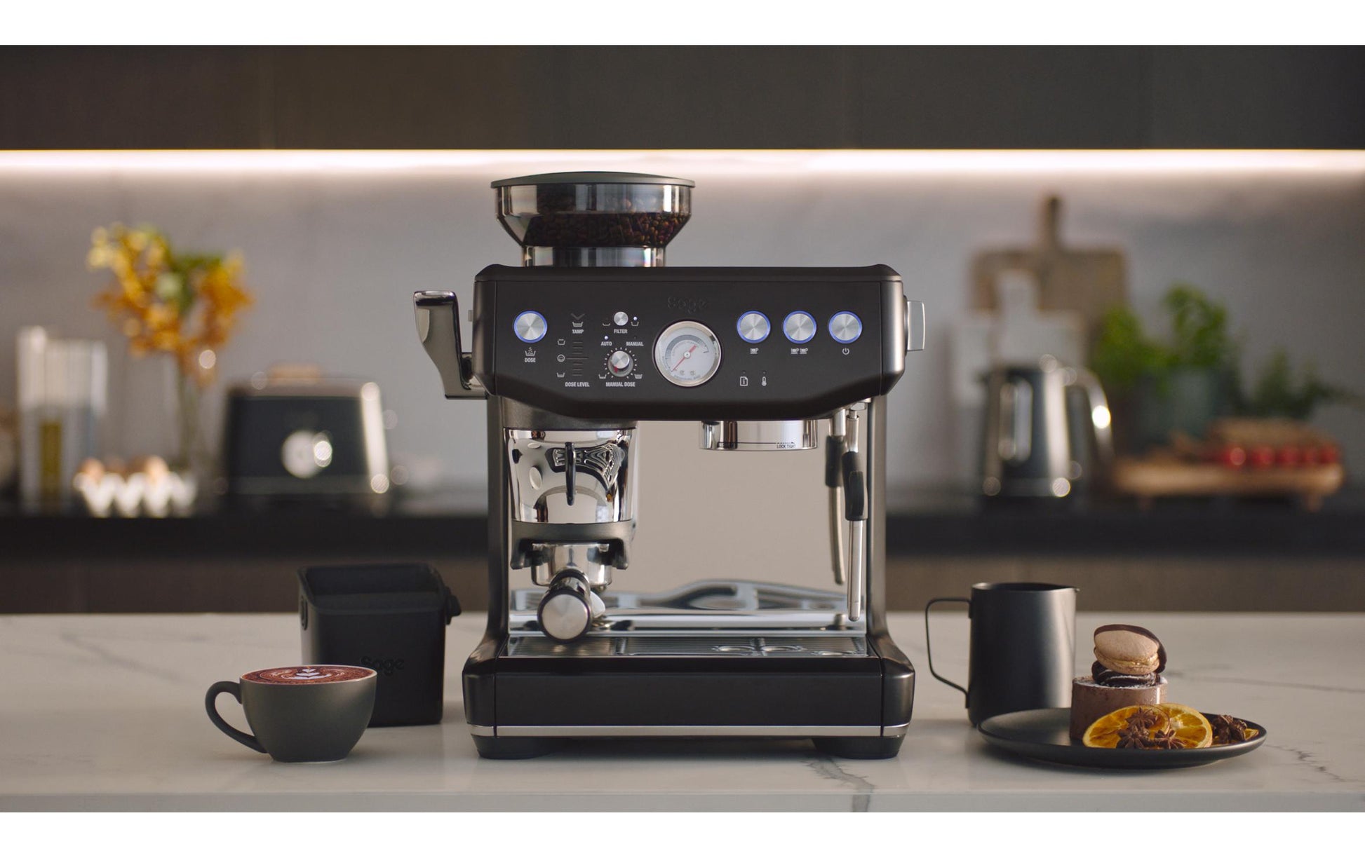 Siebträgermaschine Barista Express Impress Schwarz - MEGART