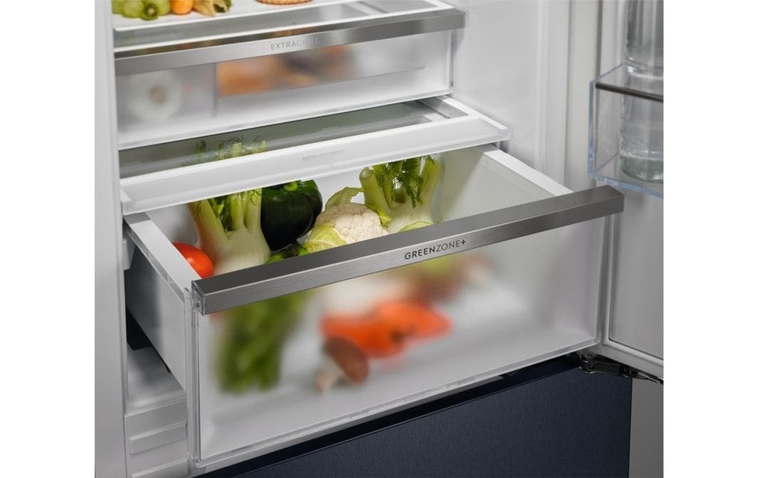 Einbaukühlschrank IK2671BNR Rechts/Wechselbar - MEGART