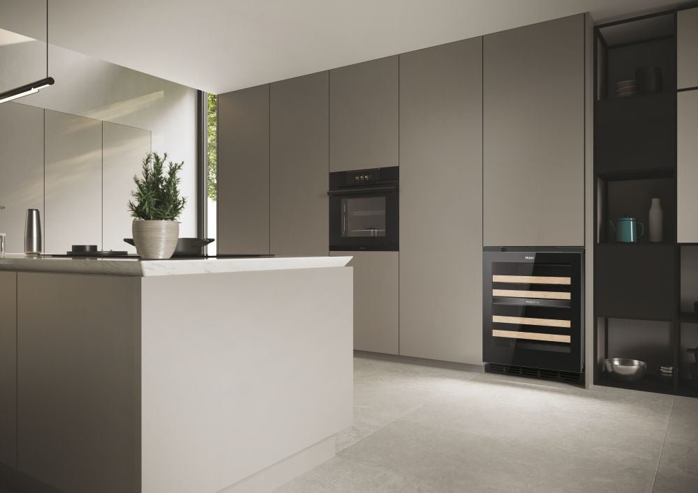 Haier HUC44GDEH1 Weinkühlschrank 44 Flaschen, Klasse E - MEGART