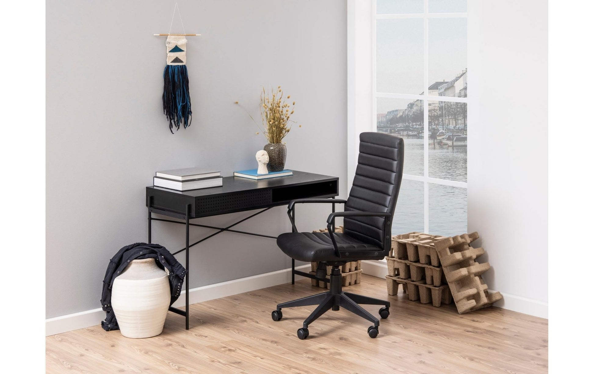 AC Design Tisch Angus, Schwarz / Schwarz - MEGART