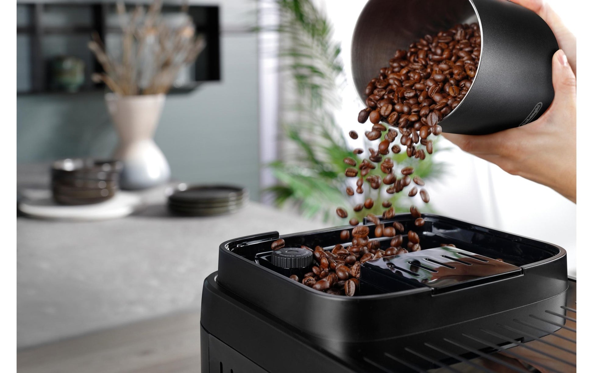 Kaffeevollautomat Evo Next ECAM310.60.GB Schwarz - MEGART
