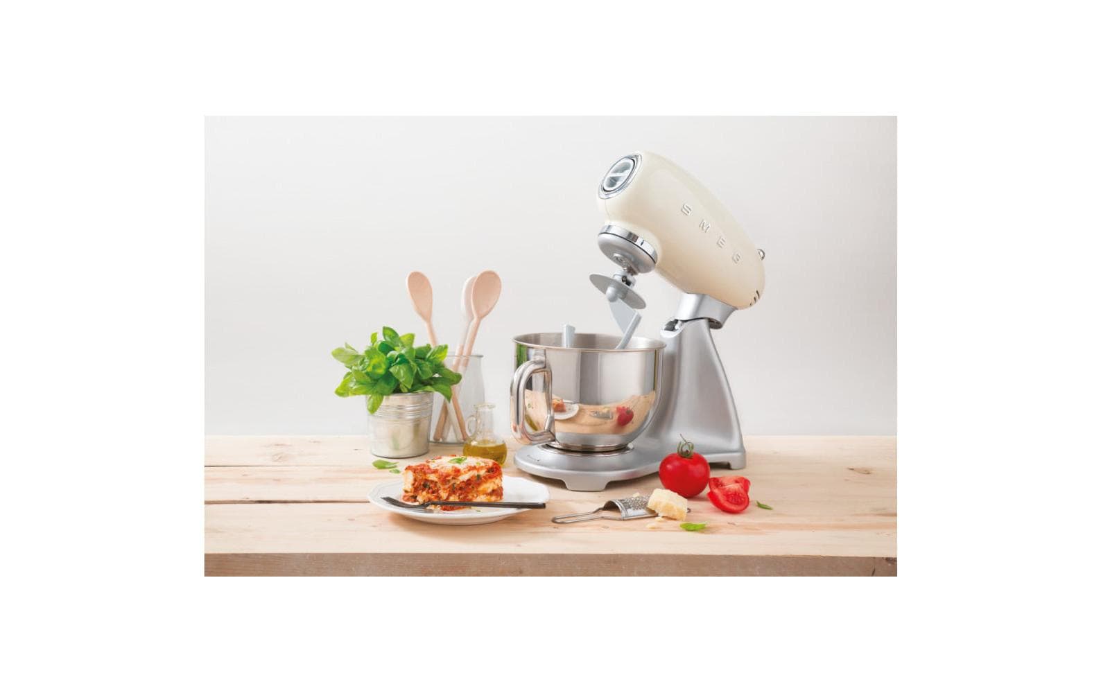 Küchenmaschine 50's Retro Style SMF02CREU Beige - MEGART