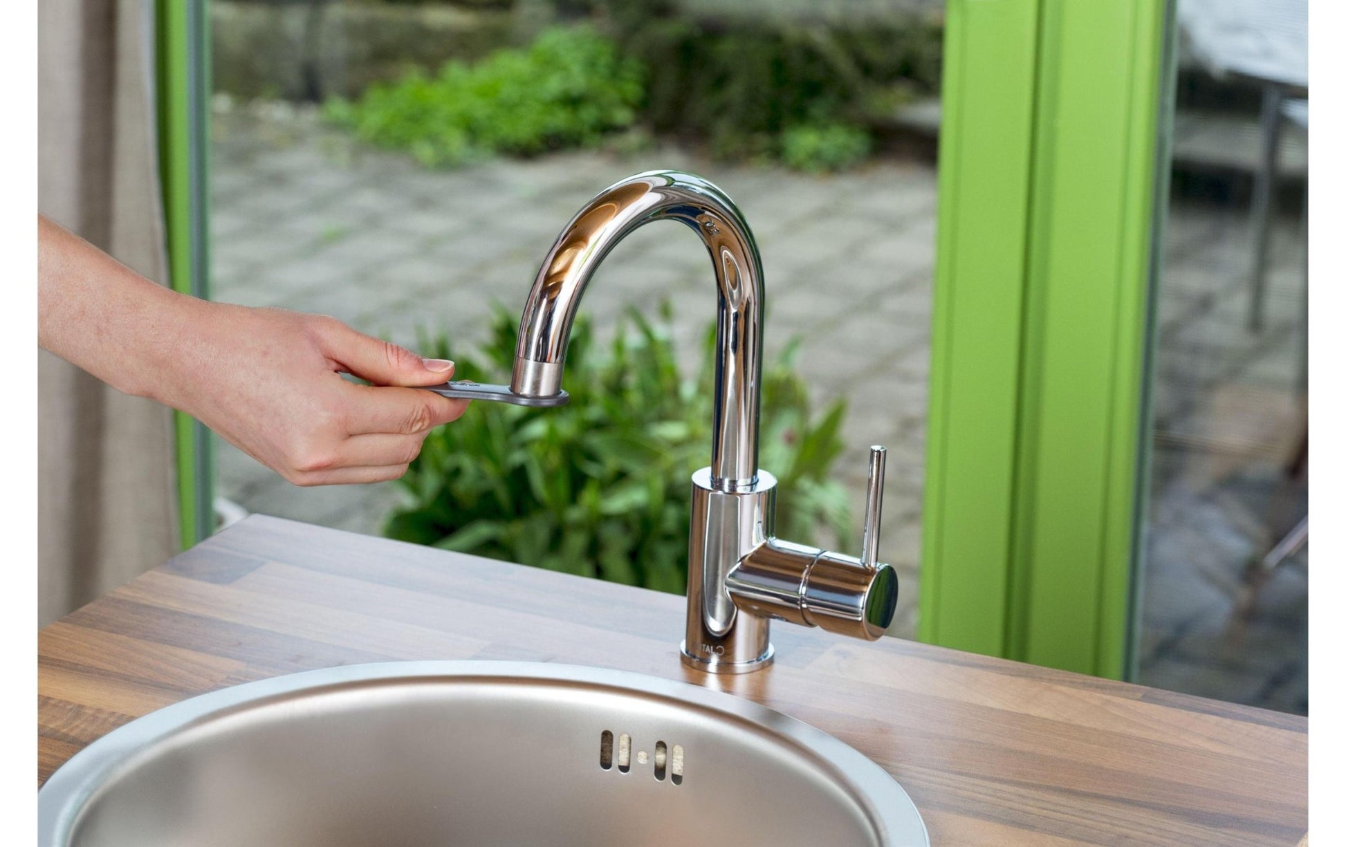 Hahnverbinder M 24/M 22 für Indoor - Wasserhähne - MEGART