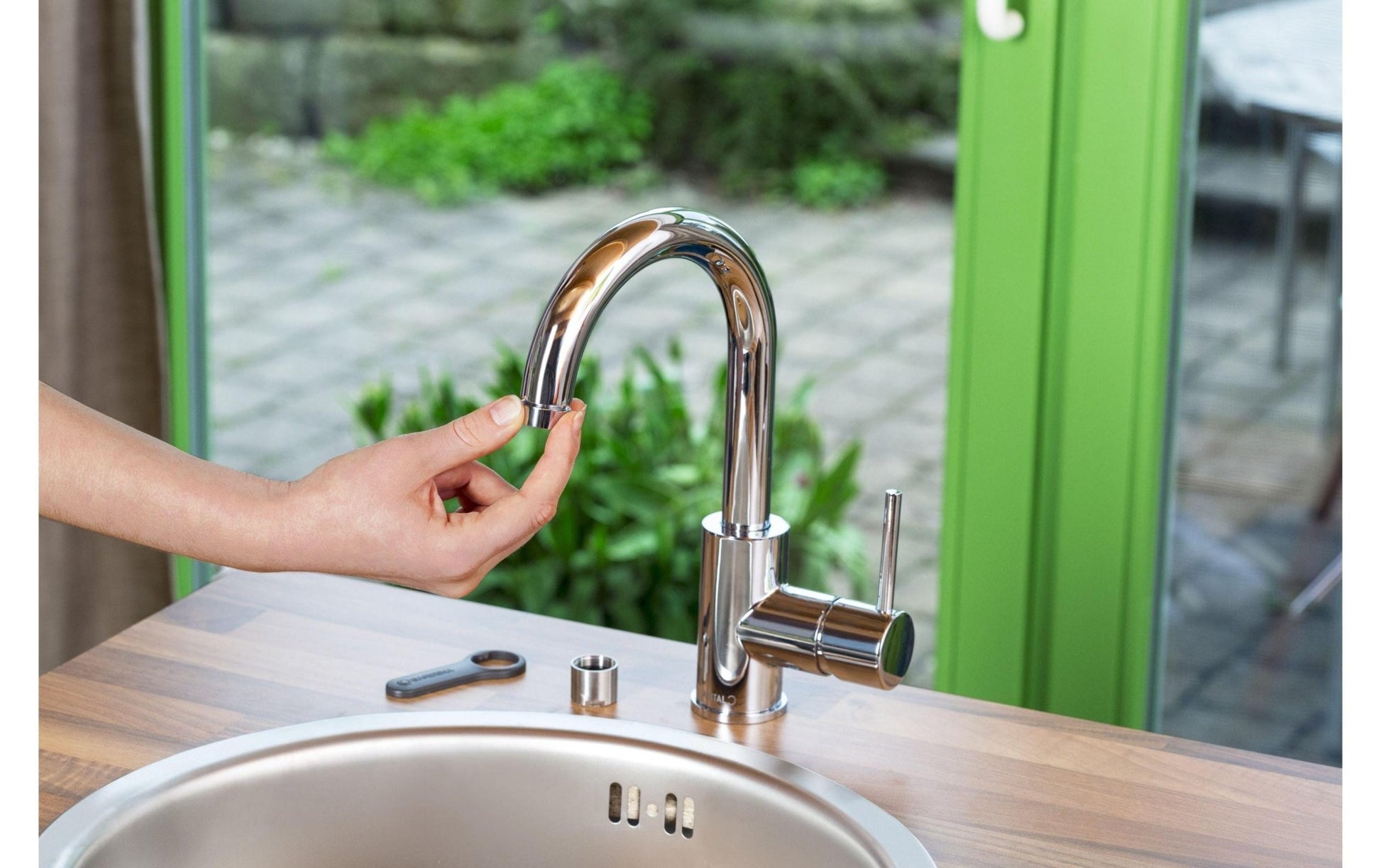 Hahnverbinder M 24/M 22 für Indoor - Wasserhähne - MEGART