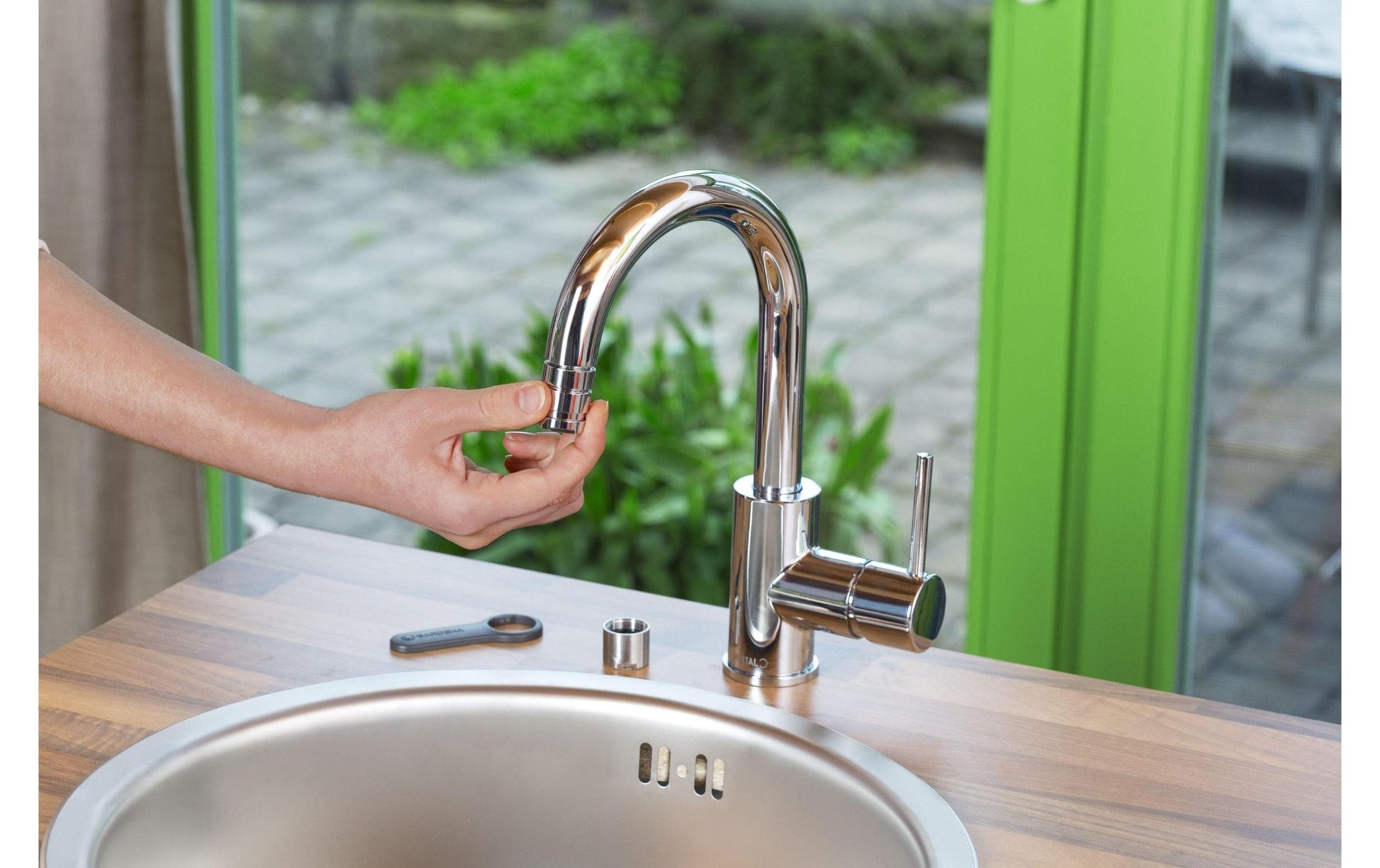 Hahnverbinder M 24/M 22 für Indoor - Wasserhähne - MEGART