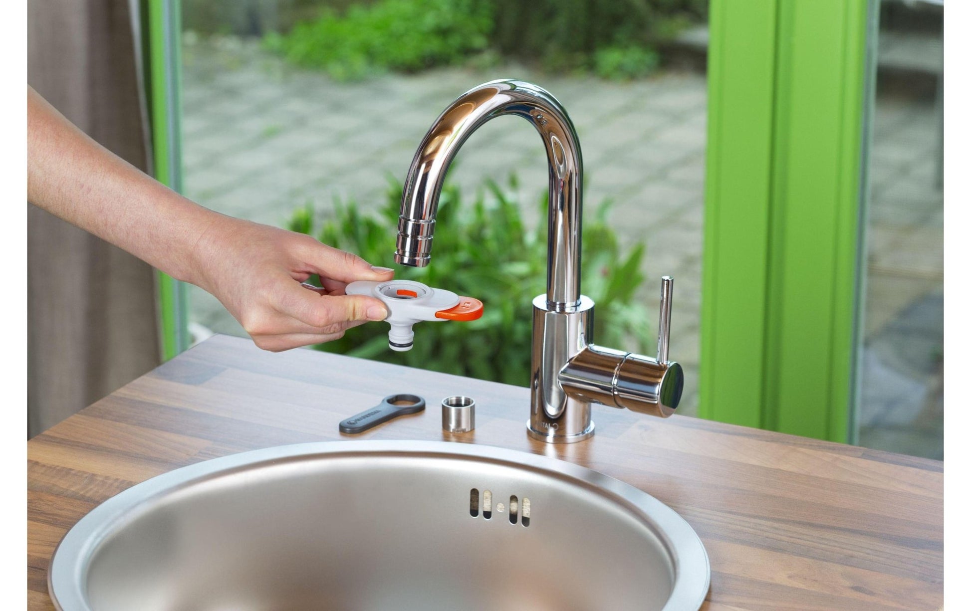 Hahnverbinder M 24/M 22 für Indoor - Wasserhähne - MEGART