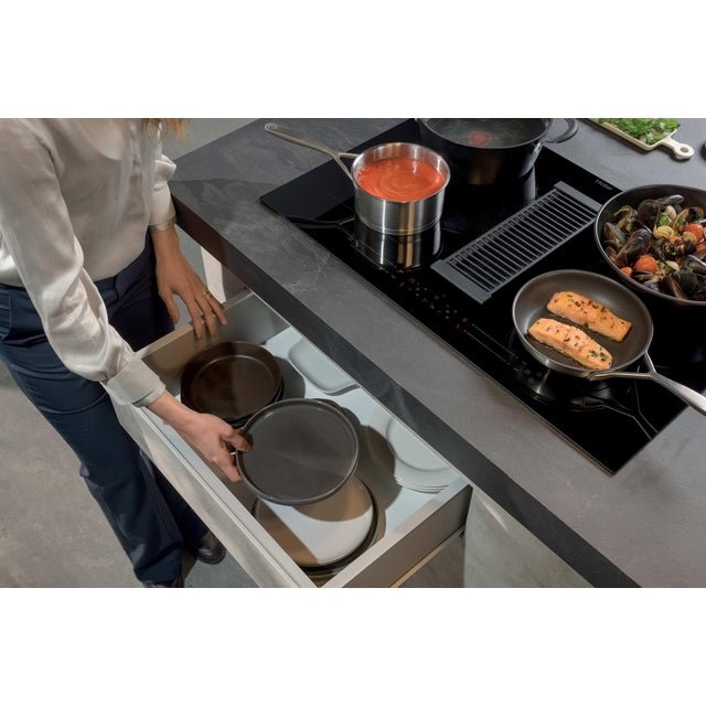 Haier I - Dual Series 6 HAIH82MTMCF Schwarz Integriert 80 cm Zonen - Induktionskochfeld 4 Zone(n) Built - in hood - MEGART