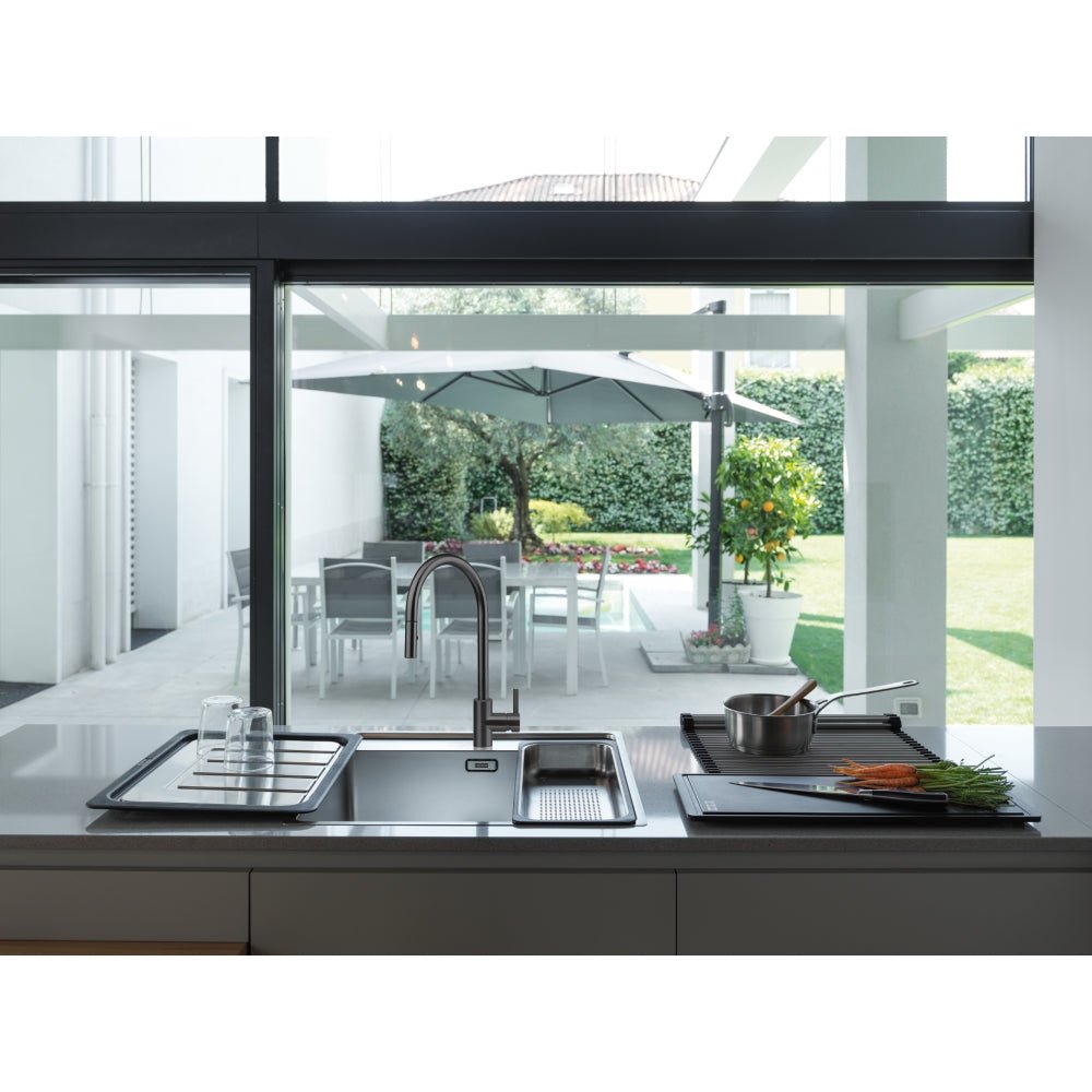 Eos Neo Auszugsbrause Industrial black 115.0613.671 - MEGART