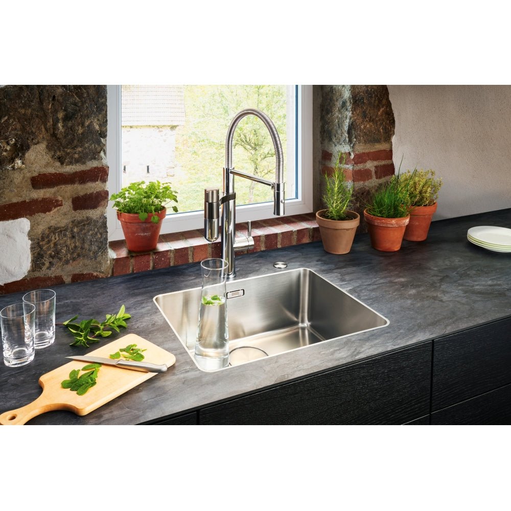 Mythos MYX 210 - 50 Edelstahl Gebürstet 127.0633.481 - MEGART