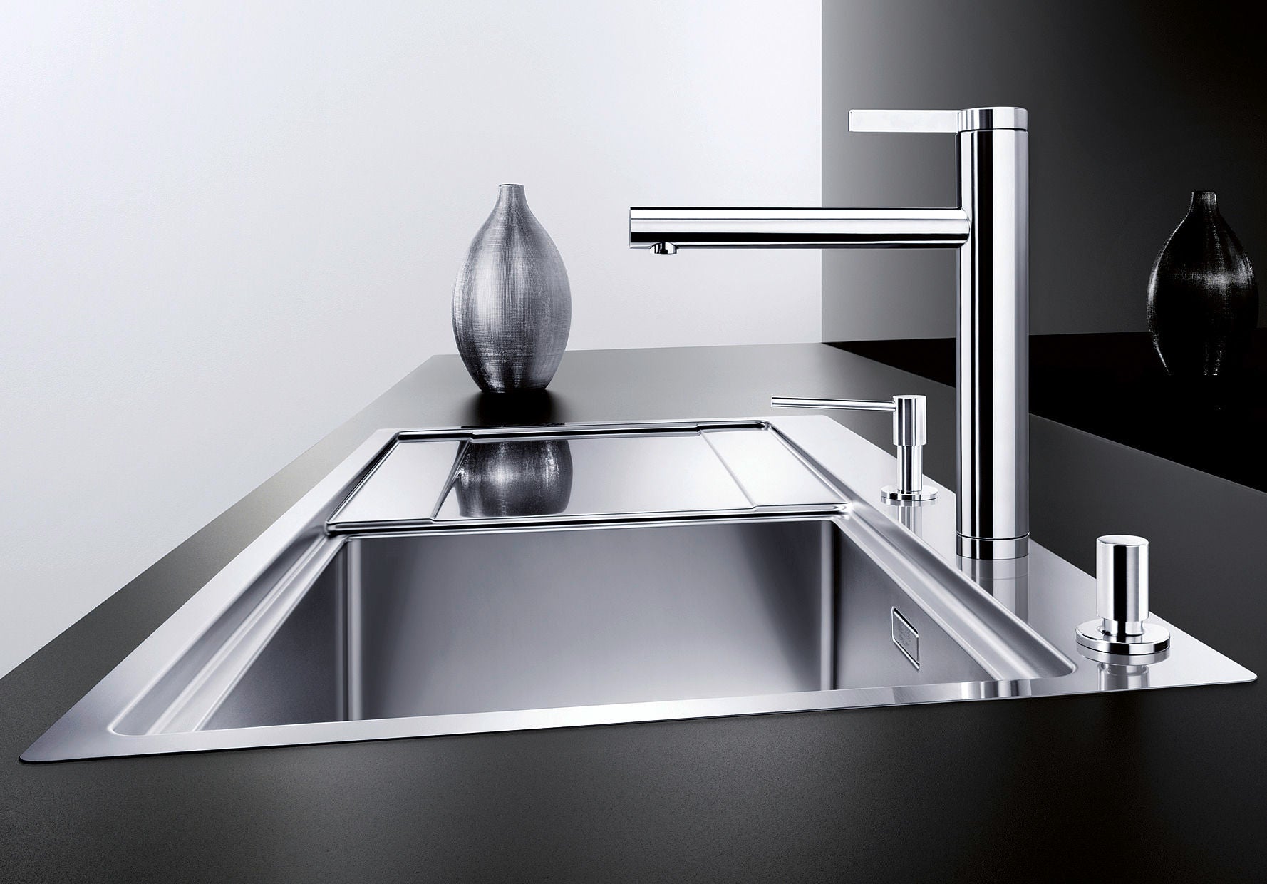 BLANCO LINEE chrom - MEGART